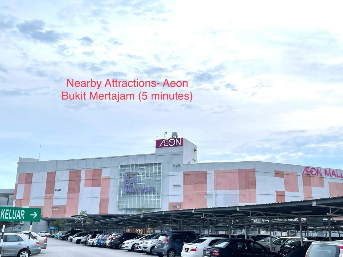 Entire 33 Cozy House • 3 Bedroom @ Alma Bukit Mertajam Bagian luar foto