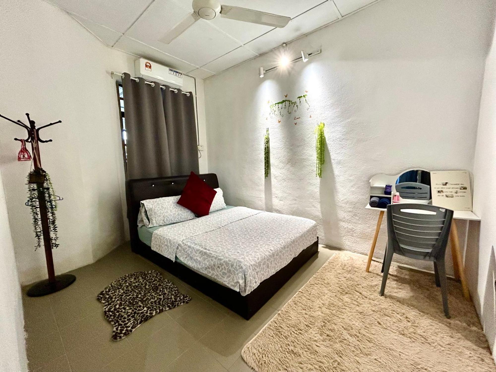 Entire 33 Cozy House • 3 Bedroom @ Alma Bukit Mertajam Bagian luar foto